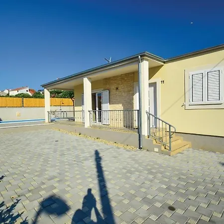 Family Friendly House With A Swimming Pool - 15243 Vodice