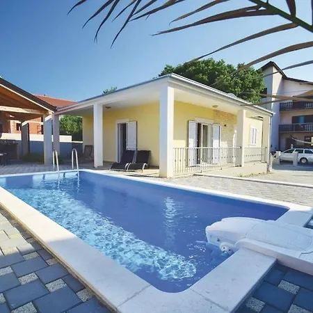 Family Friendly House With A Swimming Pool - 15243 * Vodice