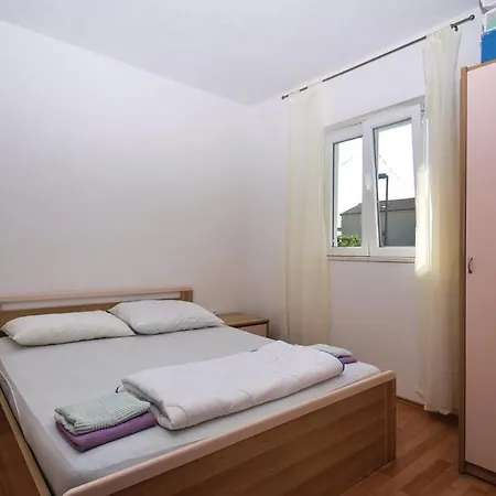 Family Friendly House With A Swimming Pool - 15243 Nyaraló