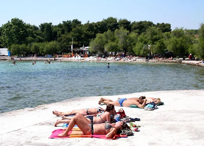 Casa vacanze Family Friendly House With A Swimming Pool - 15243 *